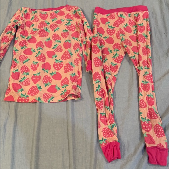 Little Sleepies Sweet Strawberry two piece 2T - Picture 2 of 4